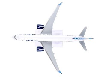 Airbus A220-300 Commercial Aircraft "JetBlue Airways" (N3044J) White with Blue Tail (Snap-Fit) 1/200 Plastic Model by Skymarks